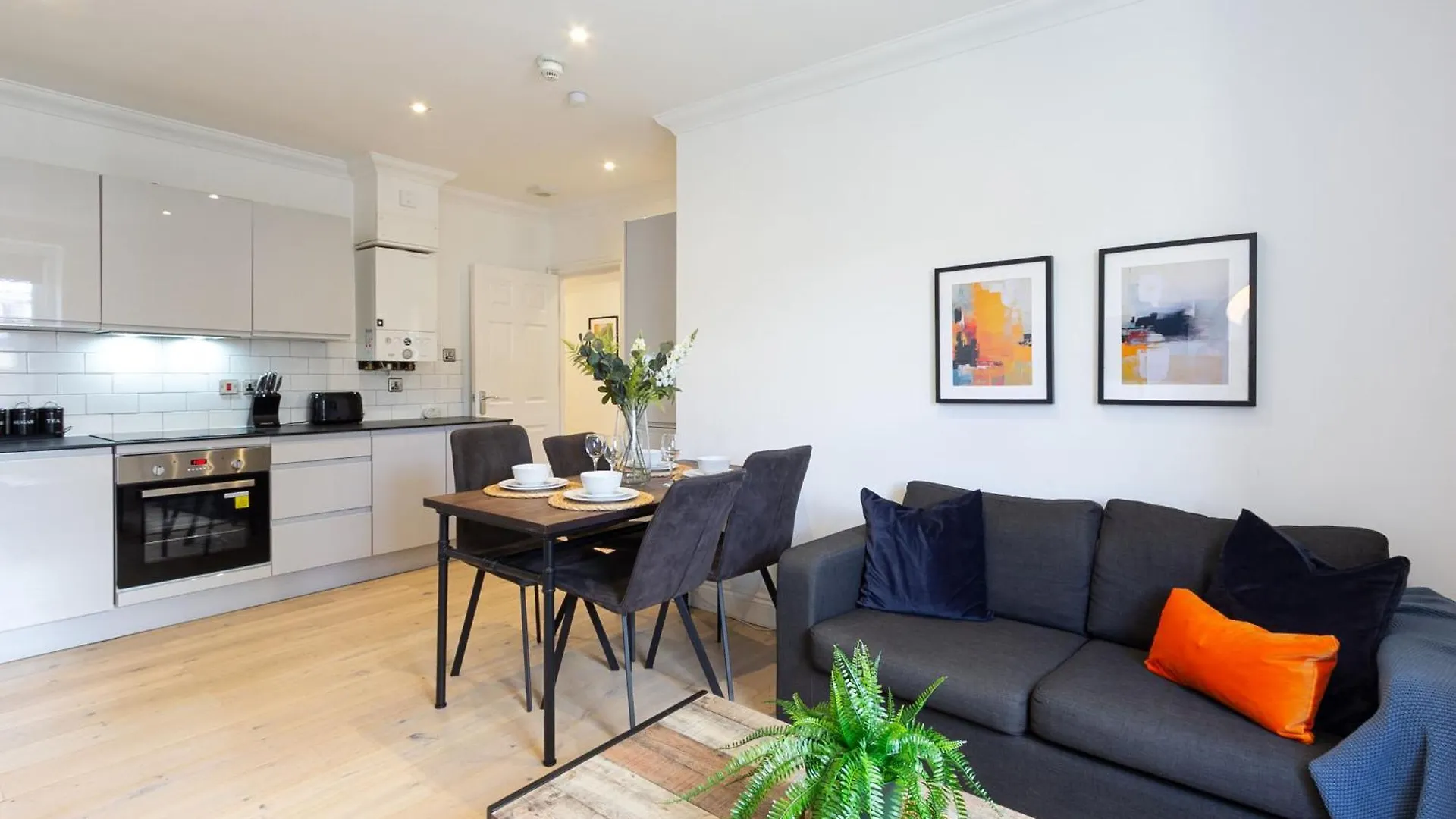 Apartment Cosy Central 2 Bedroom - Near Brighton Beach & Shops! United Kingdom
